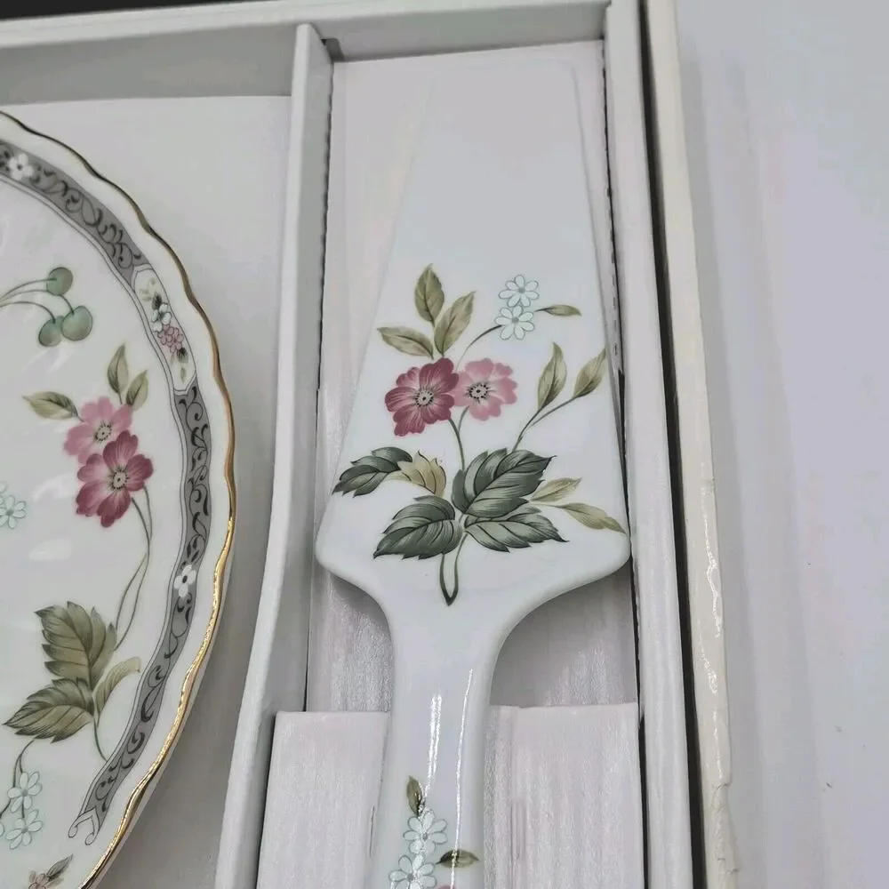 Andrea by Sadek Garden Splendor Cake Plate / Server Serving Set Porcelain 10.5